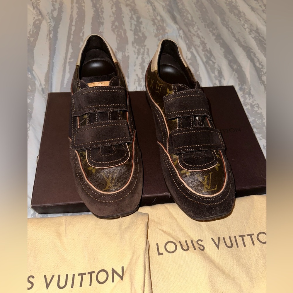 Louis Vuitton size 8 Men color Brown and tan